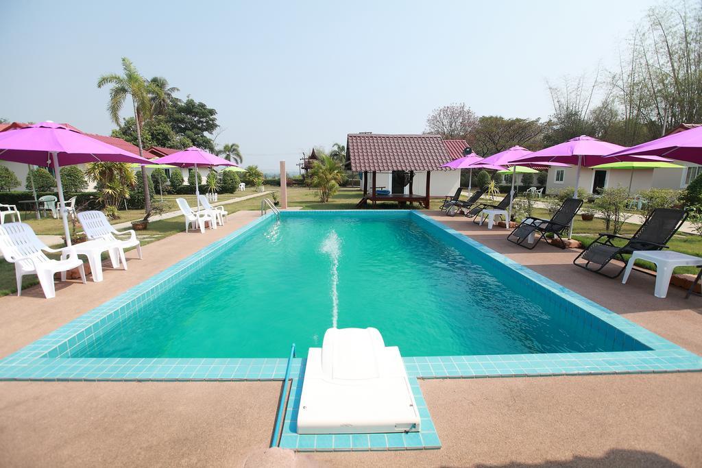 Moon River Resort Ubon Ratchathani Exterior foto